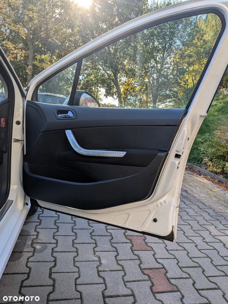Peugeot 308 1.6 HDi Premium - 17