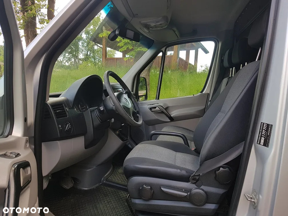 Mercedes-Benz SPRINTER - 14
