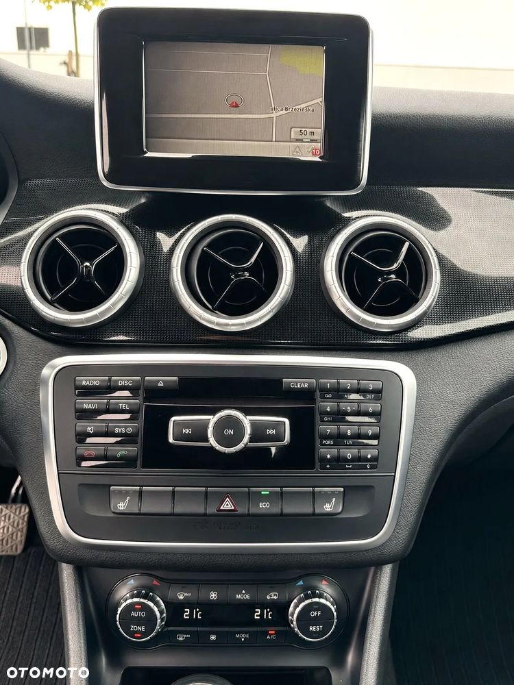 Mercedes-Benz CLA 180 BlueEFFICIENCY Edition - 15
