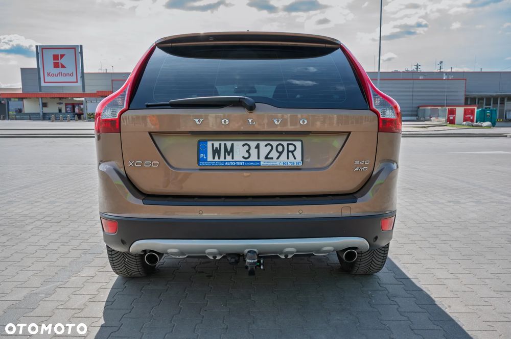 Volvo XC 60 D4 AWD Momentum - 7