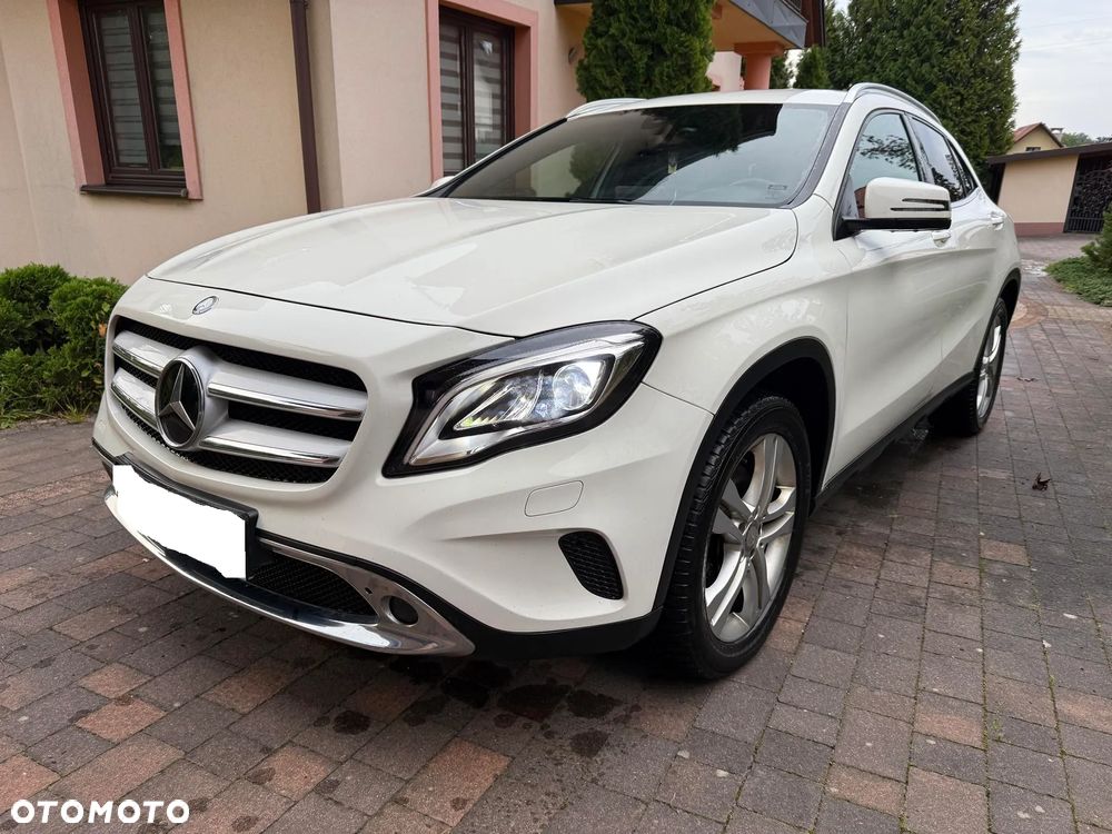 Mercedes-Benz GLA 250 4Matic 7G-DCT - 6