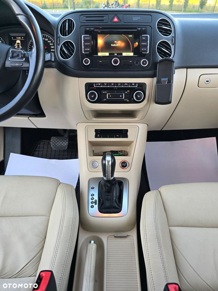 Volkswagen Golf Plus 2.0 TDI DSG Comfortline - 34