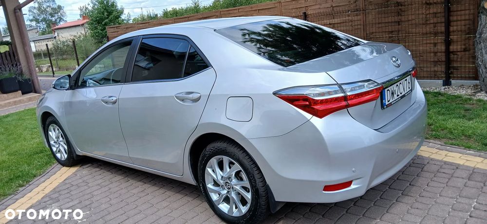 Toyota Corolla 1.6 Comfort - 6