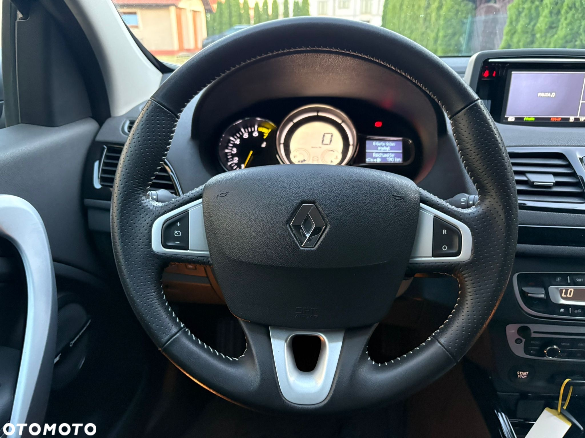 Renault Megane Grandtour ENERGY TCe 115 Start & Stop Bose Edition - 19