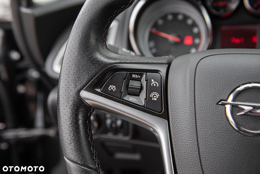 Opel Astra 1.4 Turbo - 19