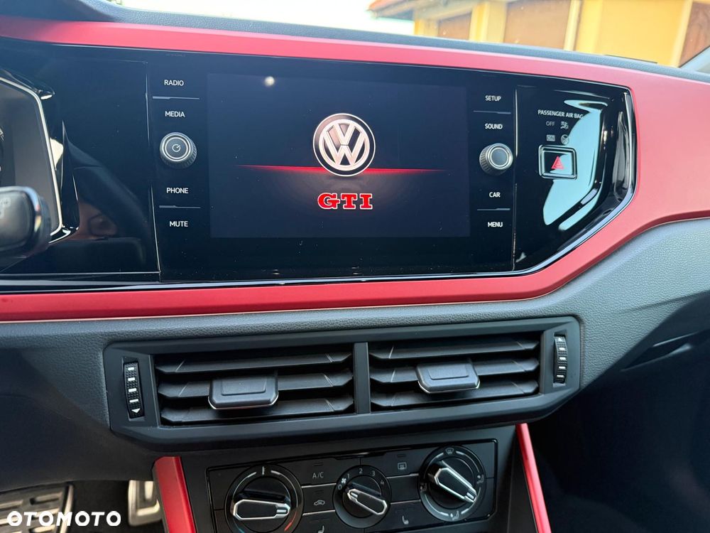 Volkswagen Polo - 13