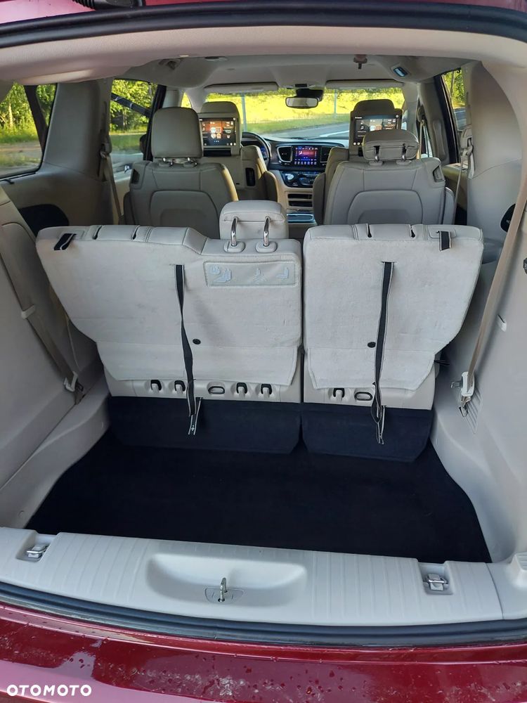 Chrysler Pacifica - 14