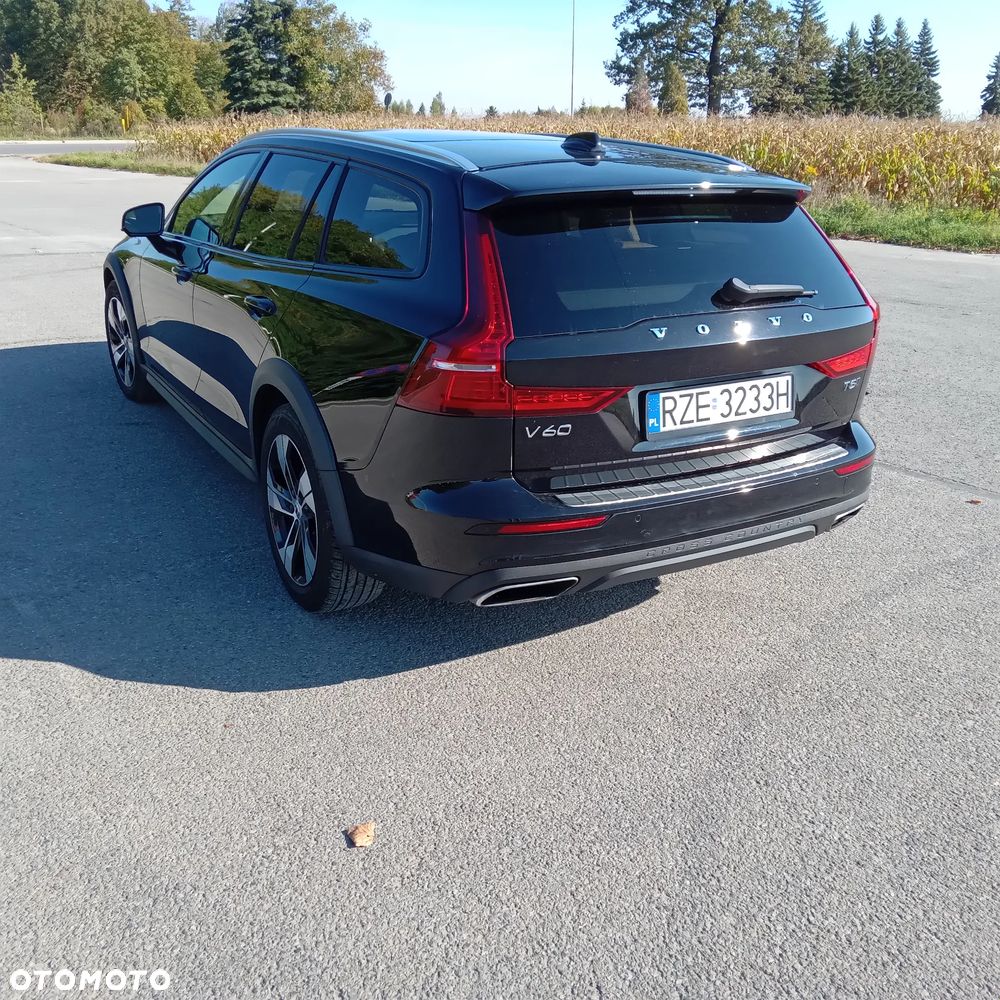 Volvo V60 Cross Country T5 AWD Geartronic - 3
