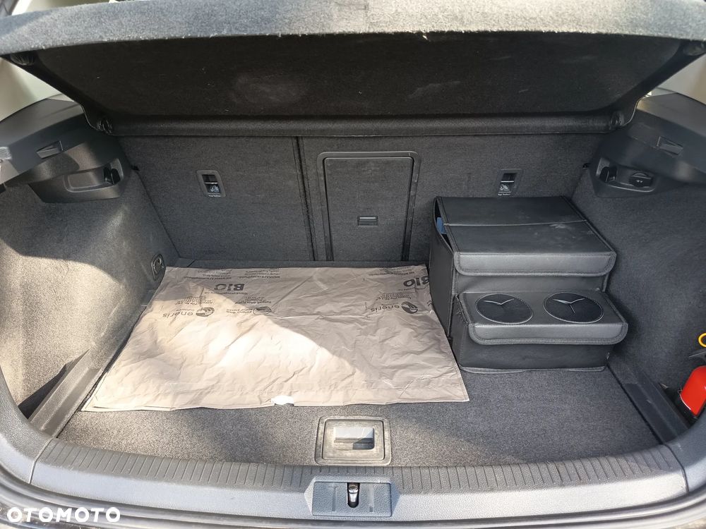 Volkswagen Golf 1.6 TDI Comfortline - 11