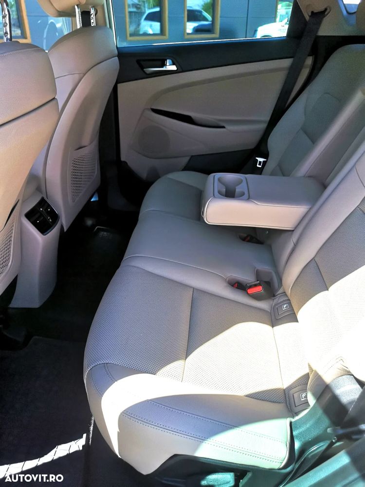 Hyundai Tucson 2.0 CRDI 4WD 6AT Premium+ - 18