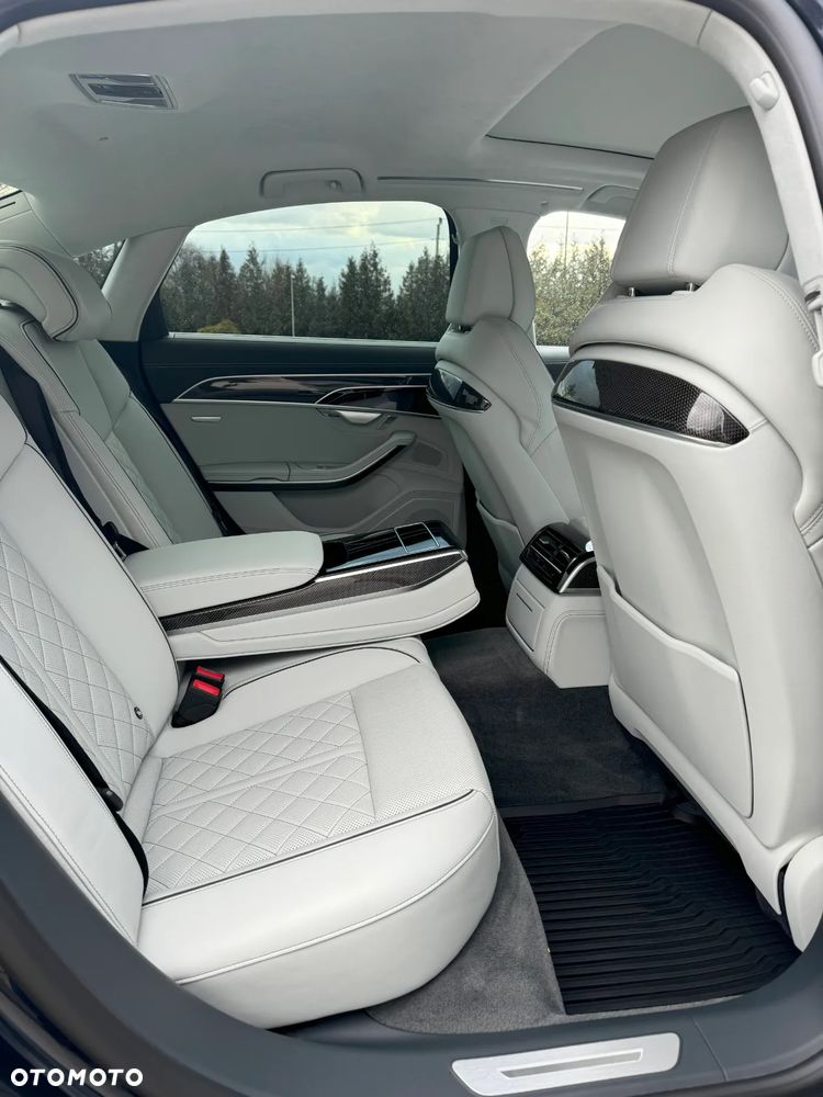 Audi S8 - 20