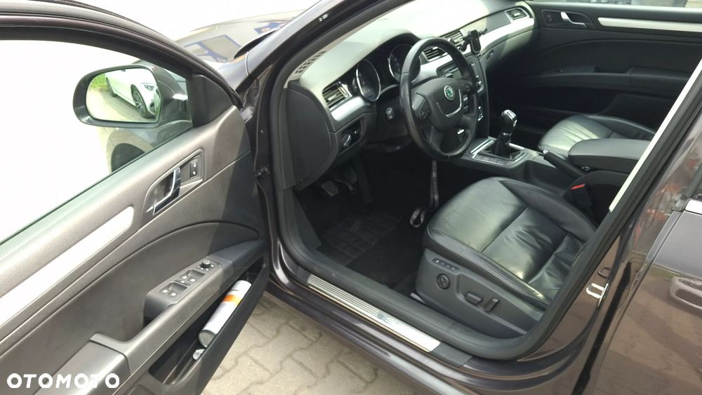Skoda Superb 1.8 TSI 4x4 Elegance - 28