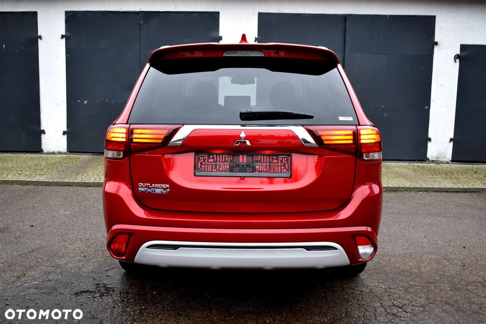 Mitsubishi Outlander Intense + - 9