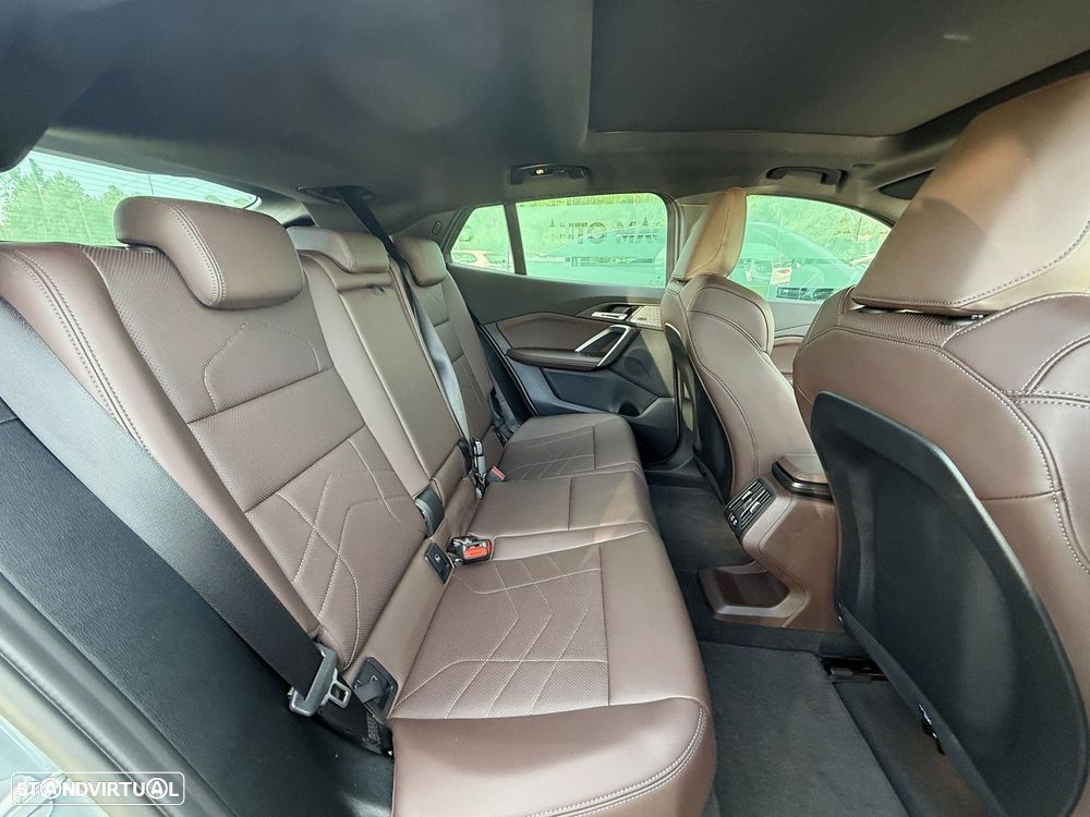 BMW iX2 eDrive20 Pack Desportivo M Pro - 11