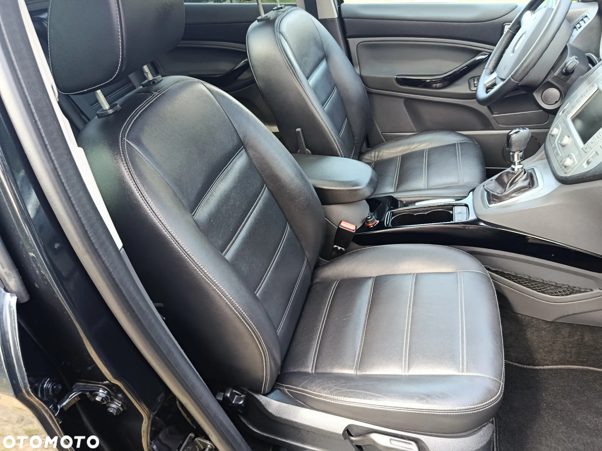 Ford Kuga 2.0 TDCi 2x4 Champions Edition - 14