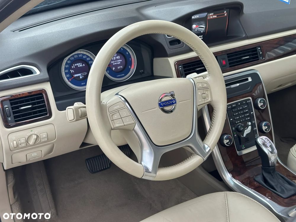 Volvo XC 70 3.2 AWD Summum - 23