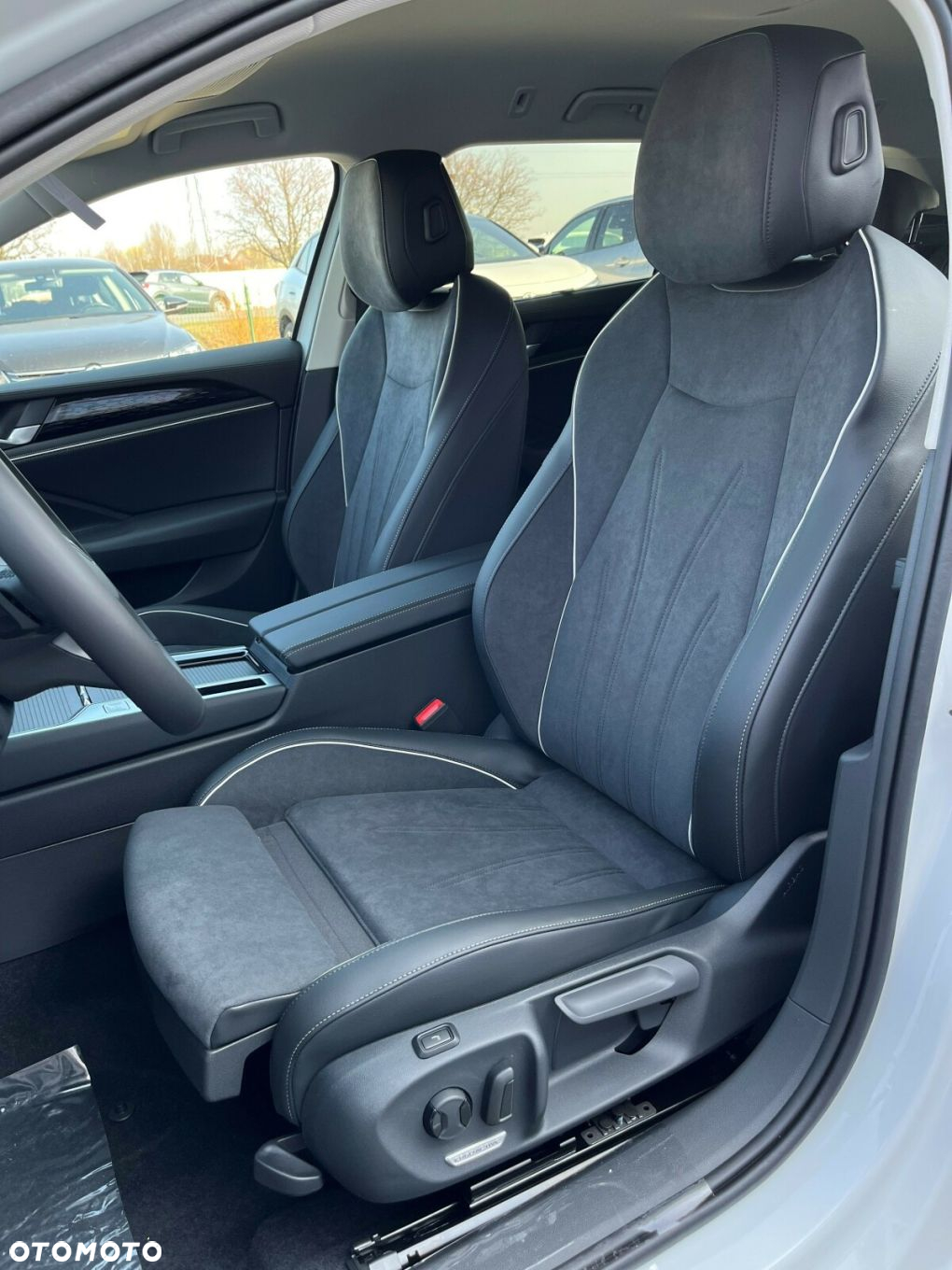 Volkswagen Passat 2.0 TDI SCR Elegance DSG - 9