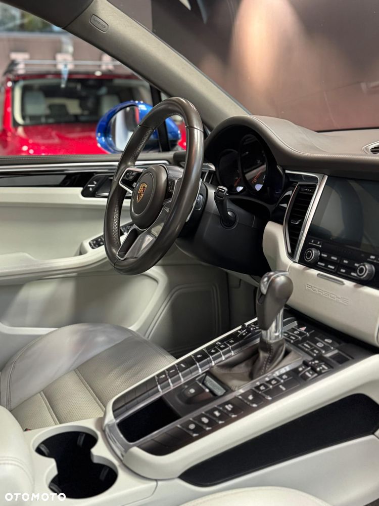 Porsche Macan - 14