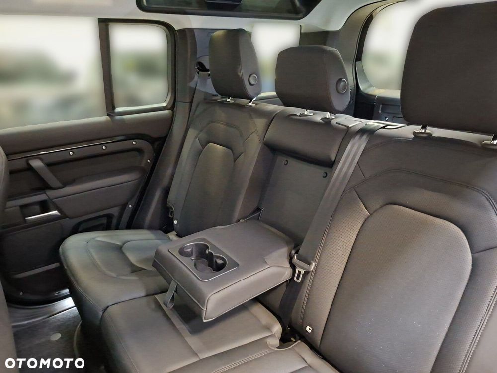 Land Rover Defender - 18