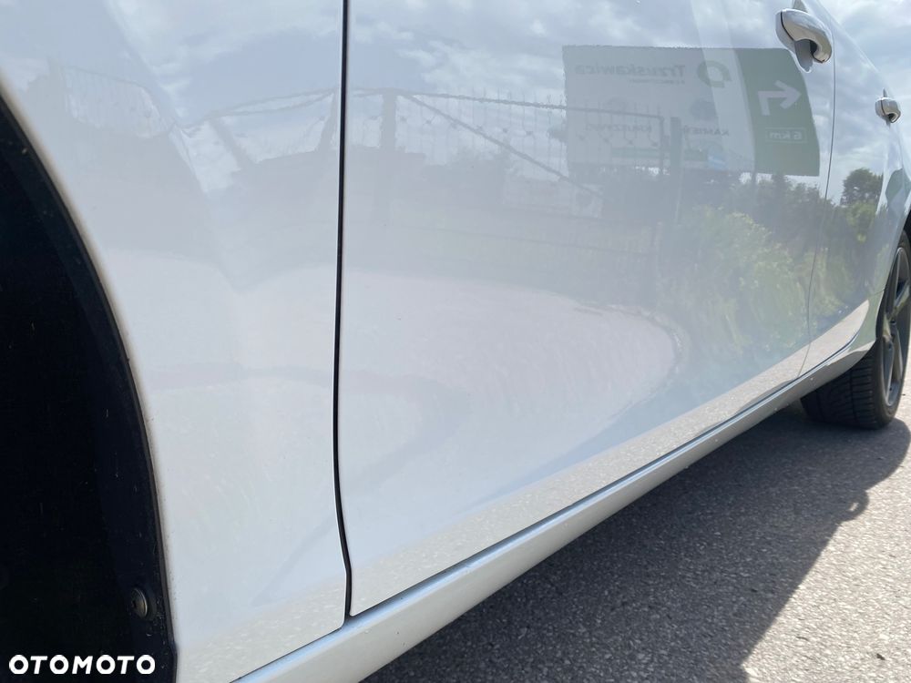 Volvo V40 D2 R Design - 3