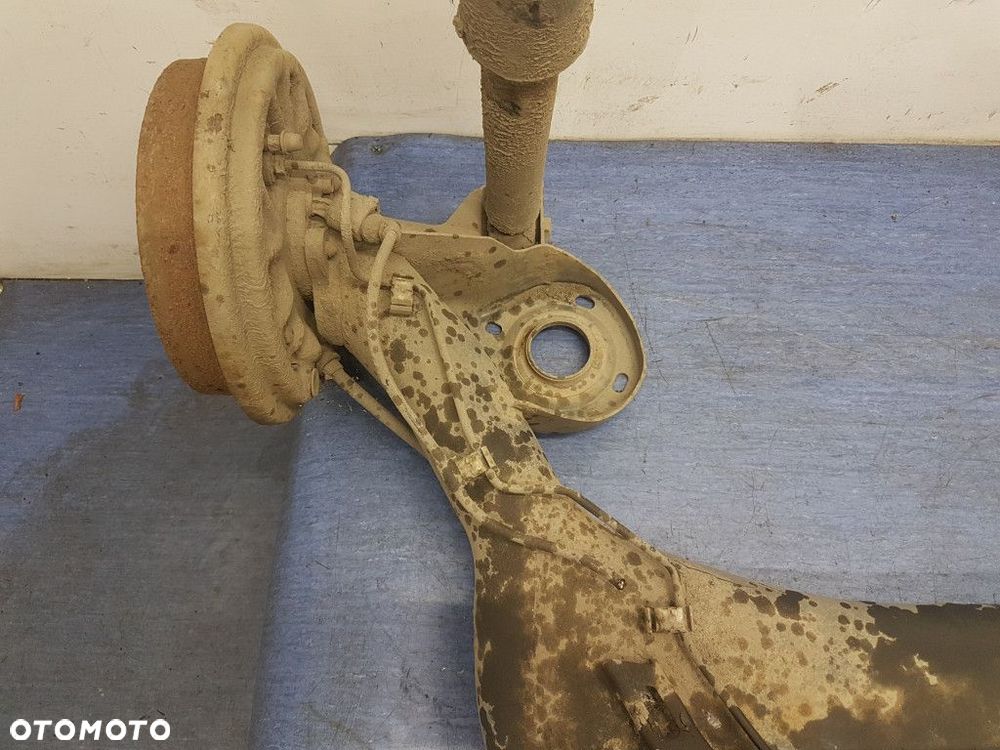 SKODA FABIA II KOMBI 1.2B BELKA ZAWIESZENIA TYŁ - 12