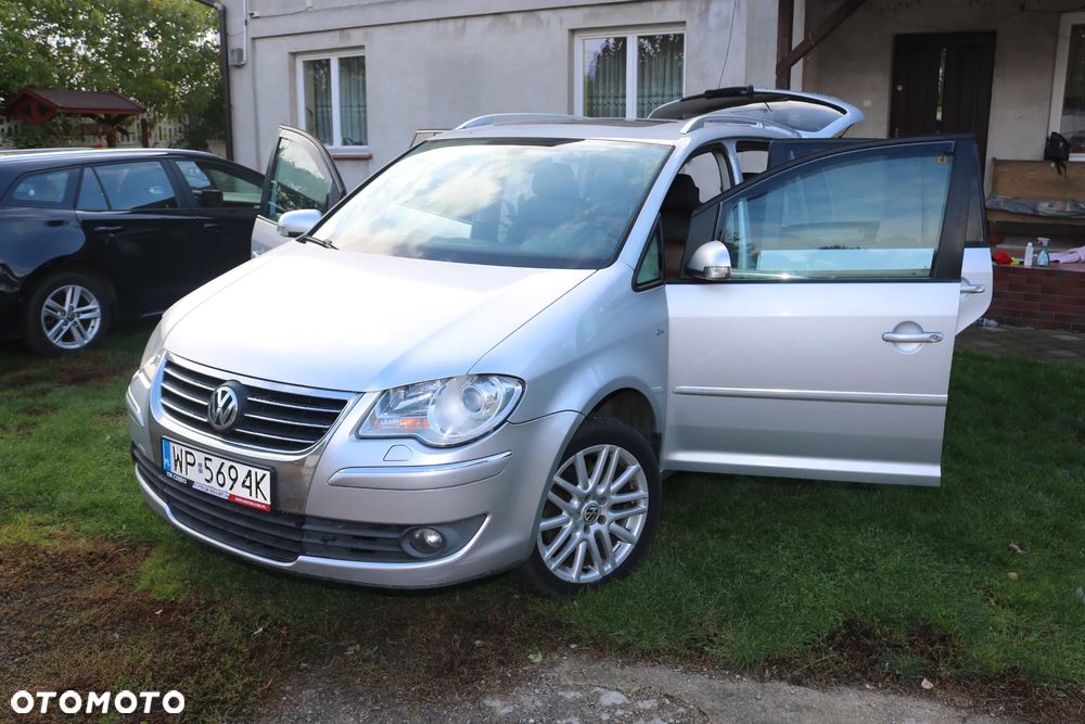 Volkswagen Touran 2.0 TDI DPF Highline DSG - 6