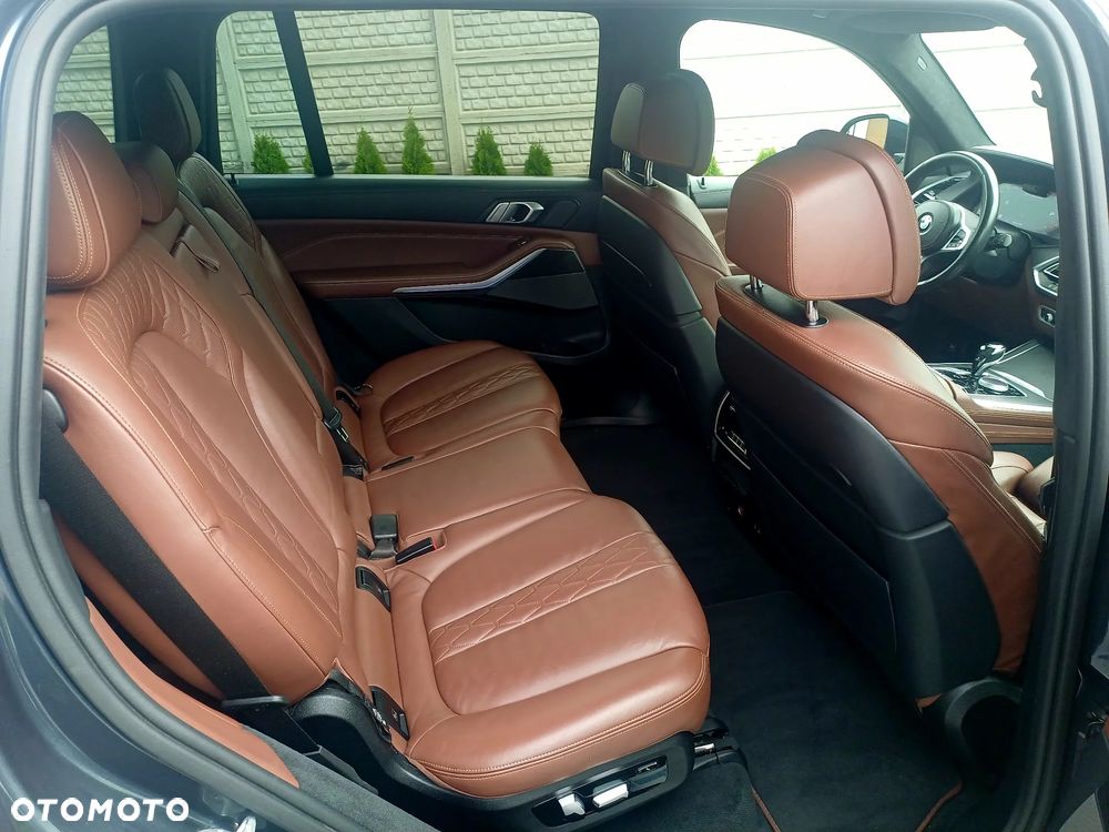 BMW X7 - 22