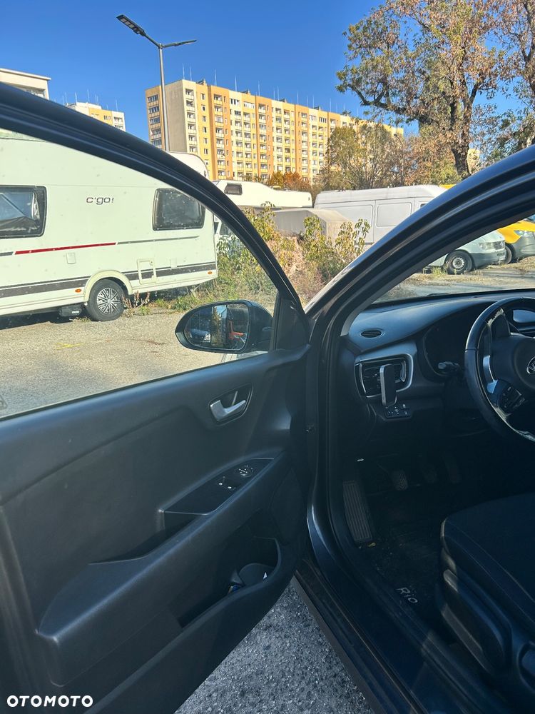 Kia Rio 1.4 crdi M - 19