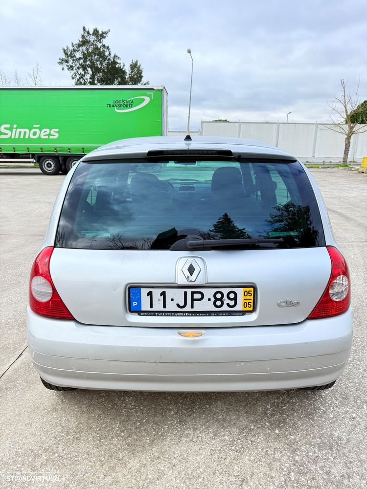 Renault Clio 1.2 16V Authentique - 4
