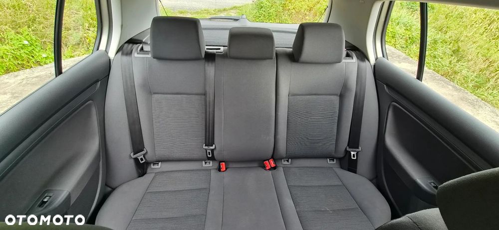 Volkswagen Golf - 16