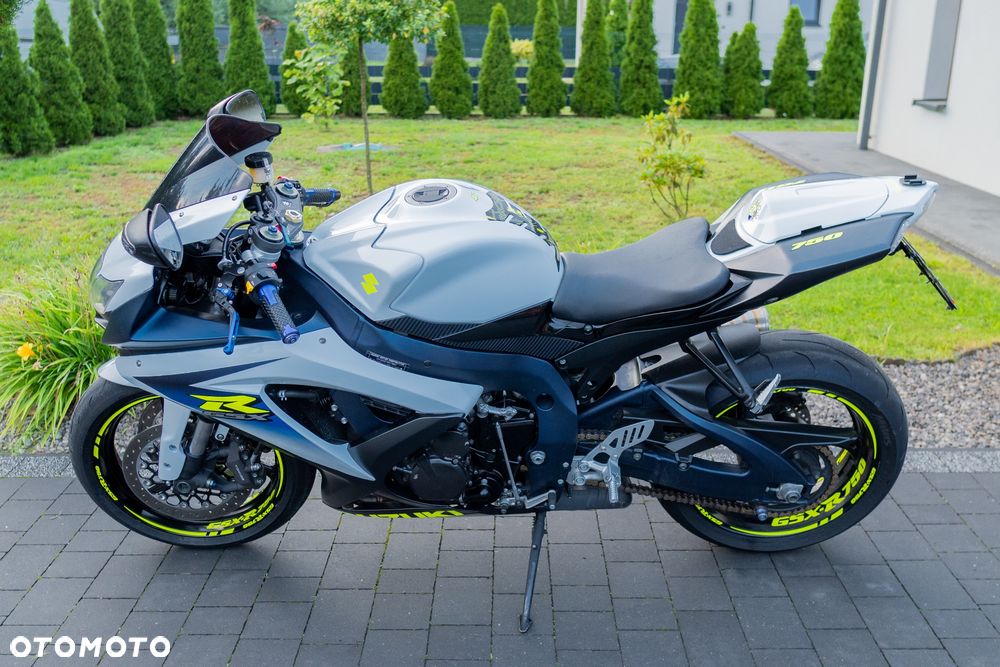 Suzuki GSX-R - 7