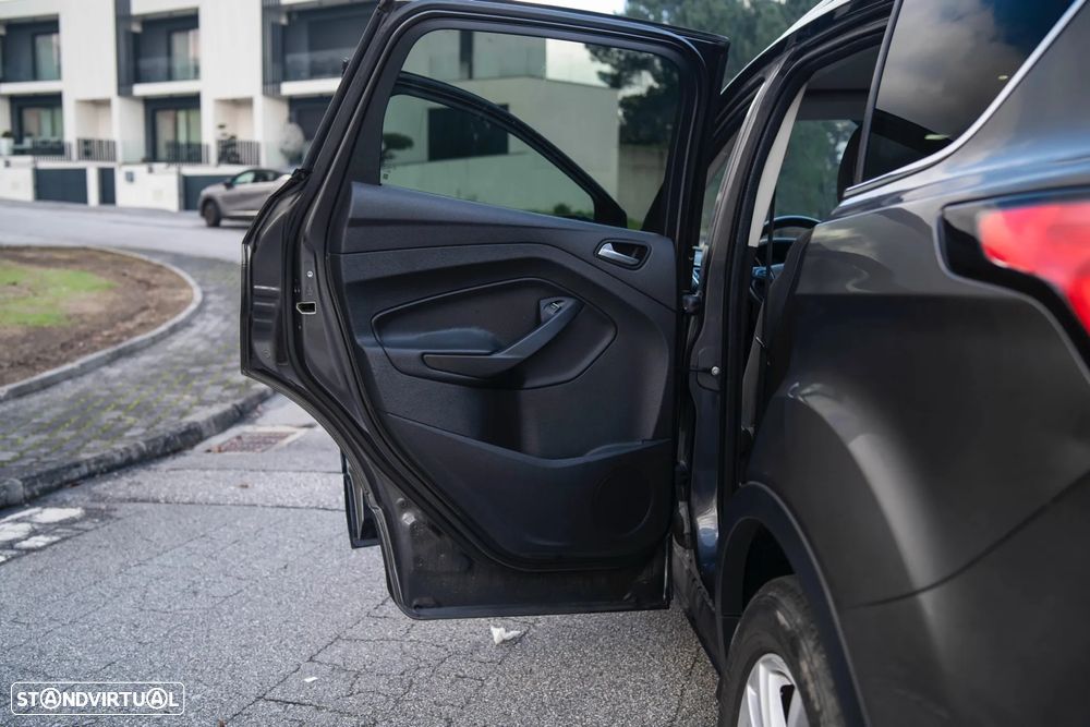 Ford Kuga 1.5 TDCi ST-Line - 20