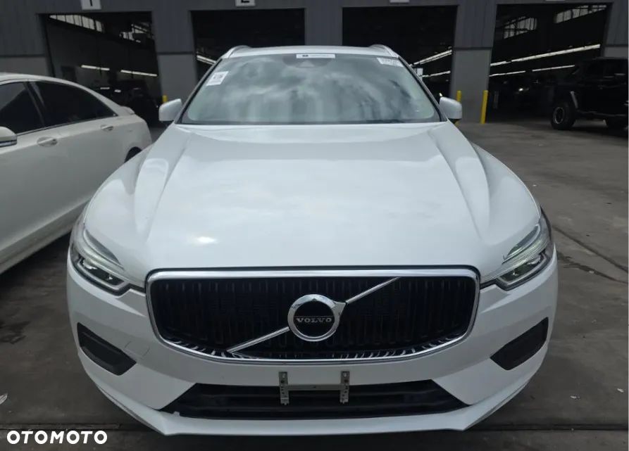 Volvo XC 60 T5 AWD Momentum - 3