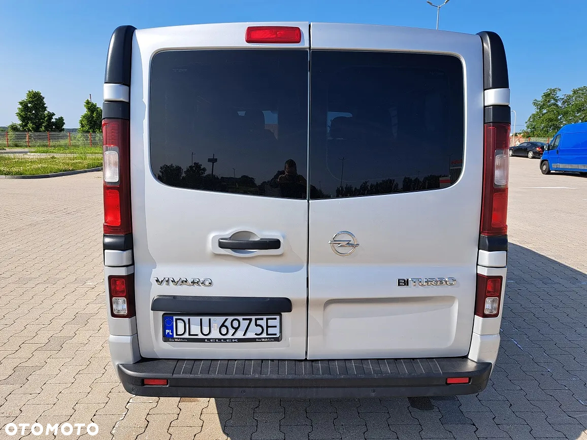 Opel Vivaro - 10