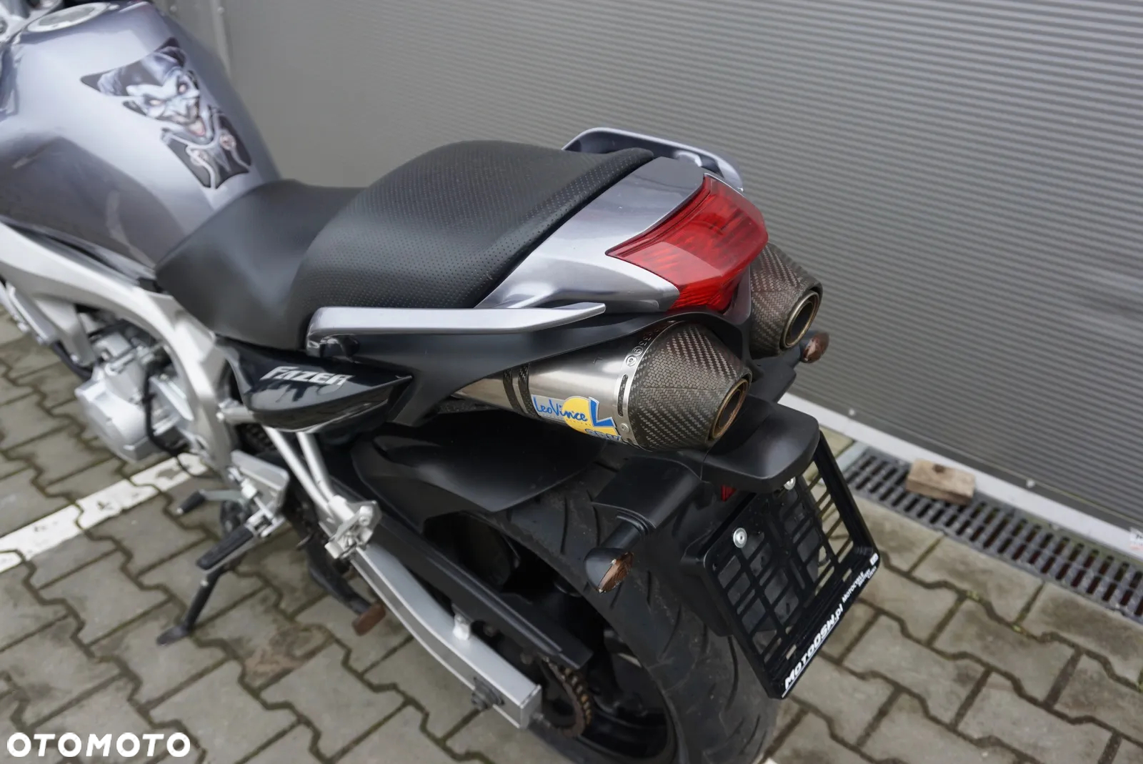 Yamaha FZ - 21