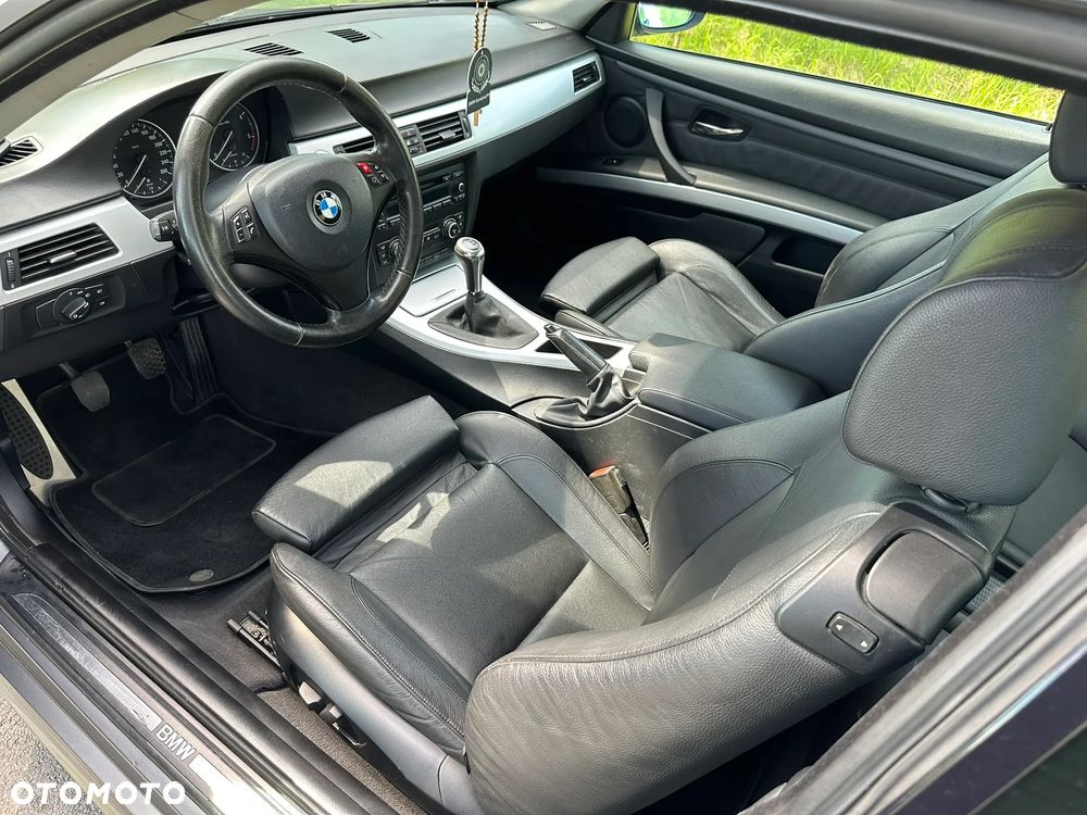 BMW Seria 3 320d - 6