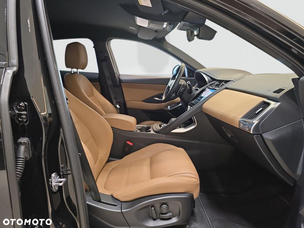 Jaguar E-Pace - 19