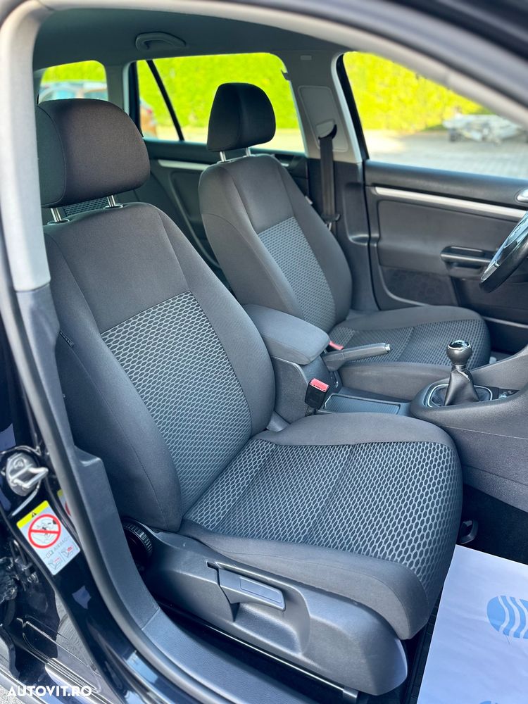 Volkswagen Golf 1.6 TDI DPF BlueMotion - 8