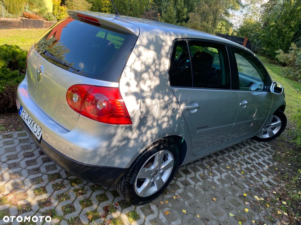 Volkswagen Golf - 8