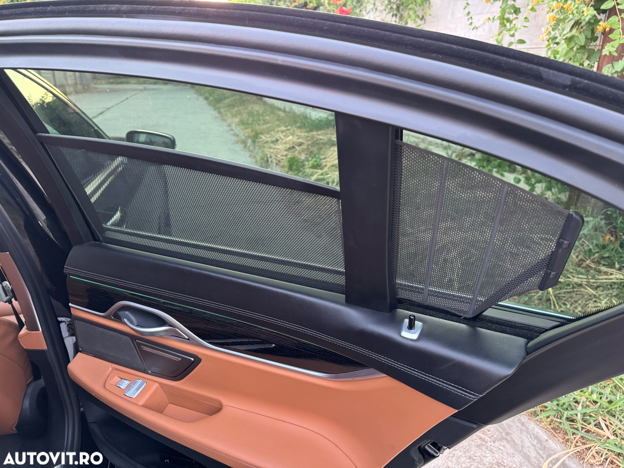 BMW Seria 7 740e iPerformance - 10