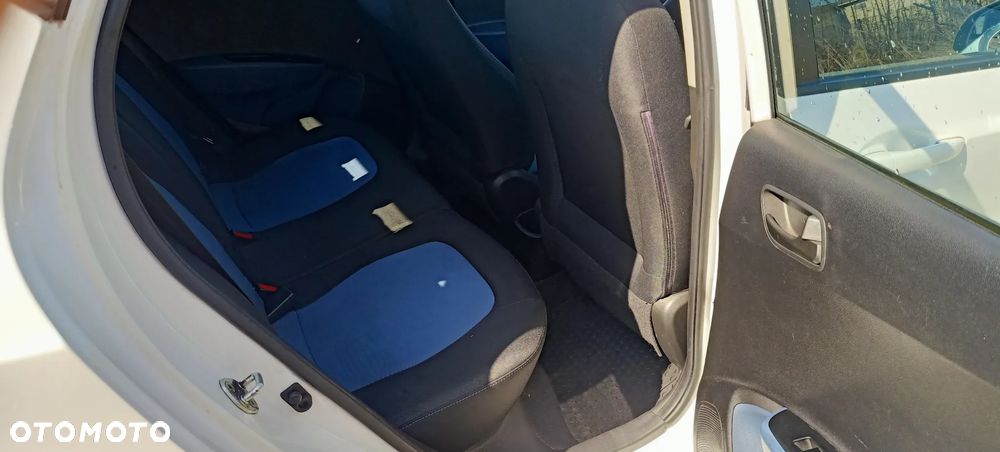 Hyundai i10 1.0 YES Gold - 12