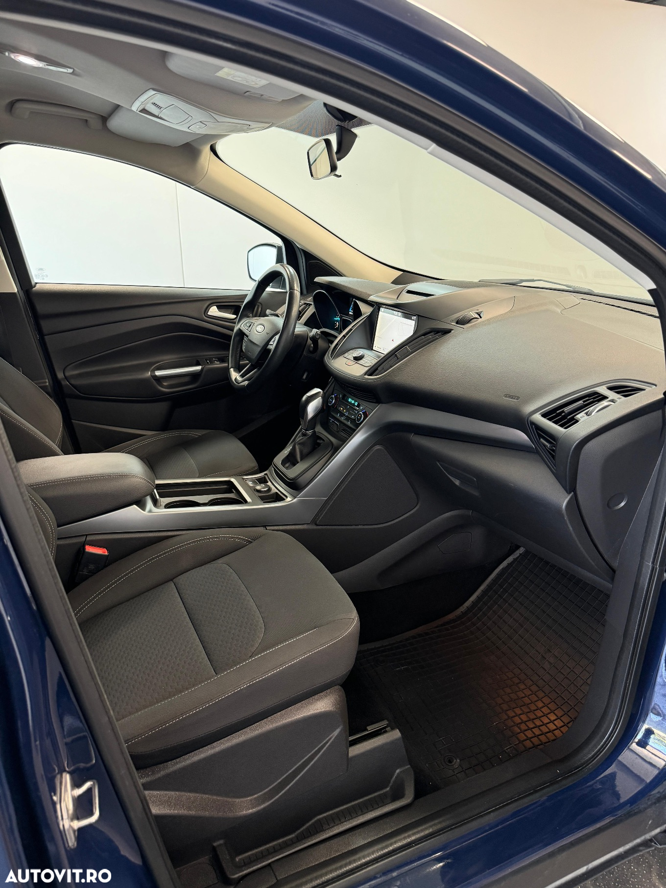 Ford Kuga 2.0 EcoBlue A8 FWD Titanium - 14