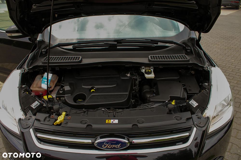 Ford Kuga 2.0 TDCi 2x4 Titanium - 40