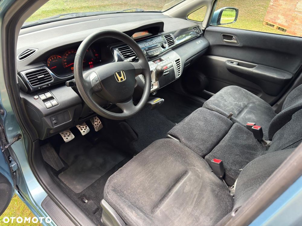 Honda FR-V 1.7 - 8