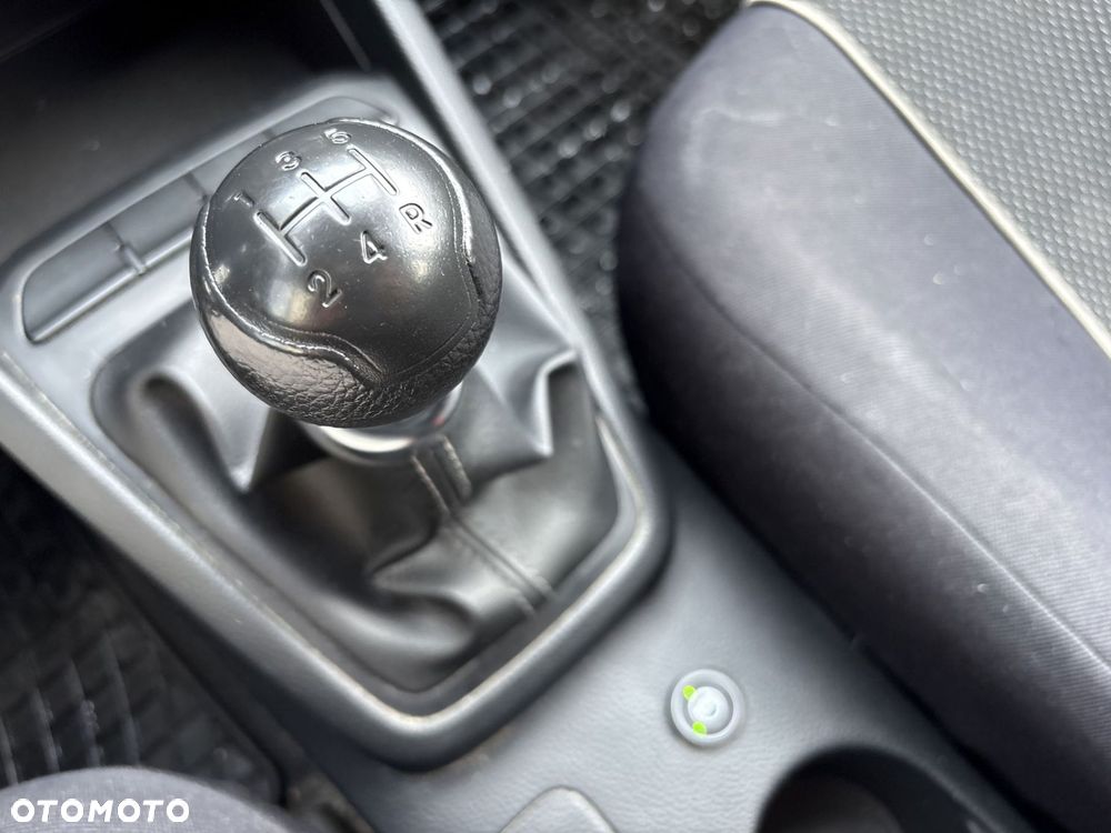 Kia Rio 1.2 M - 15