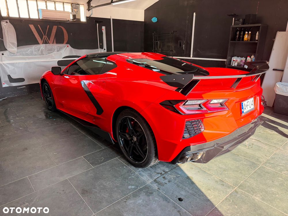 Chevrolet Corvette - 16