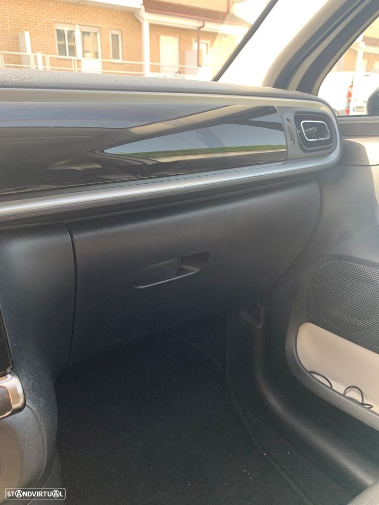 Citroën C3 1.2 PureTech C-Series - 10