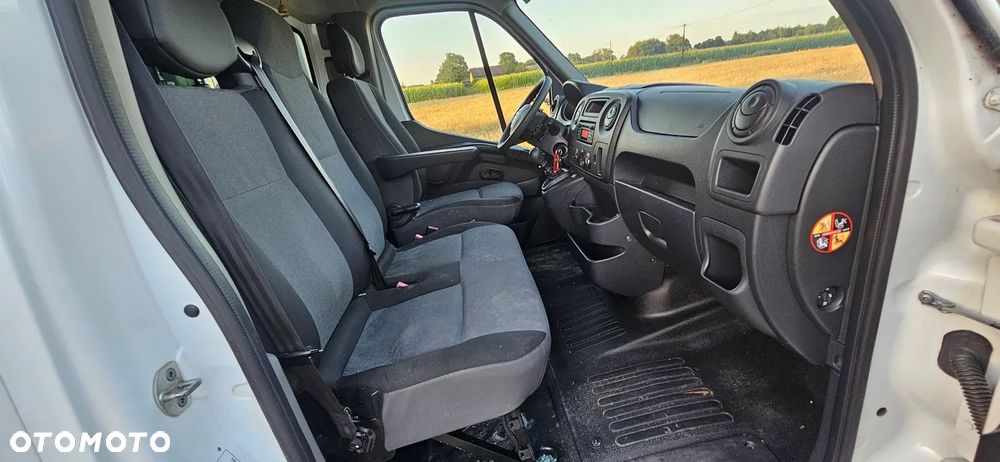 Nissan NV400 - 14