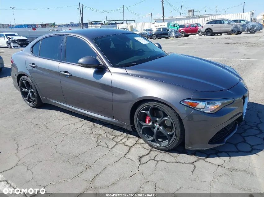 Alfa Romeo Giulia - 4