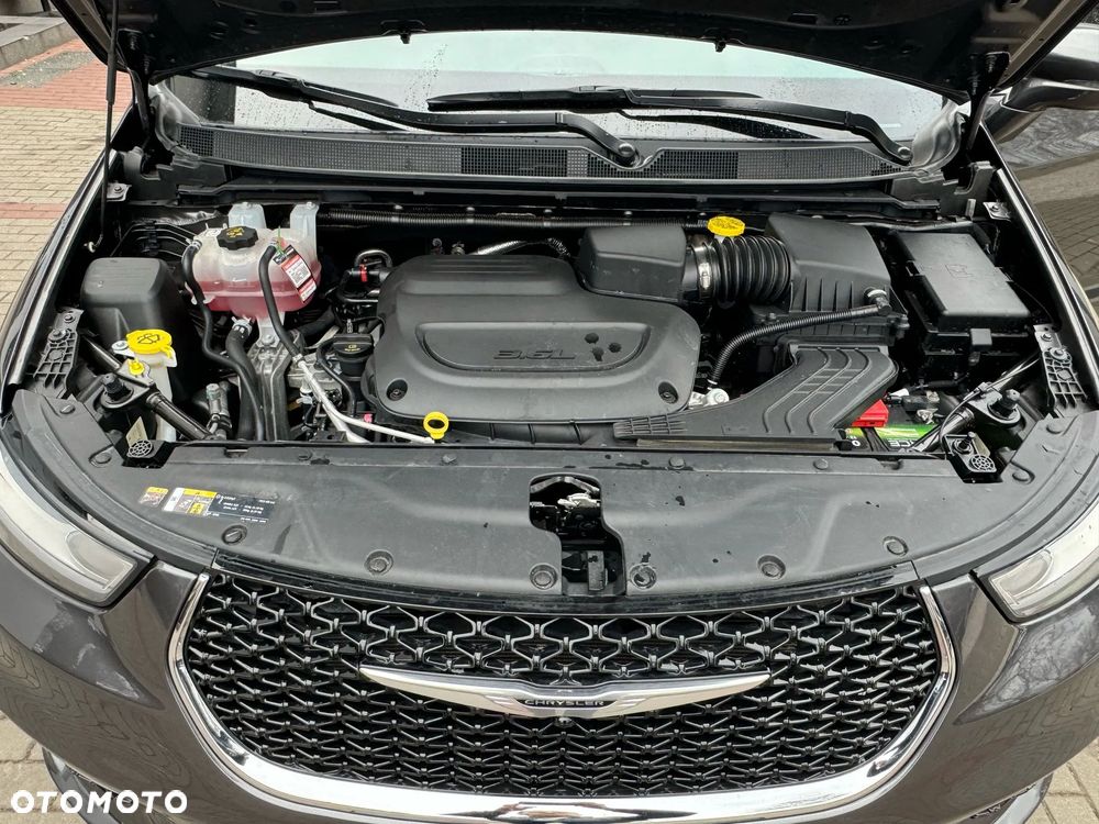 Chrysler Pacifica - 20